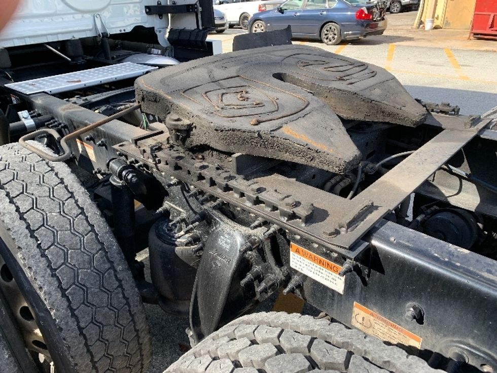 Sleeper Tractor-Heavy Duty Tractors-Freightliner-2021-T12664ST-Greensboro-NC-421,585\n\t\tmiles-$ 76,500 - Image 22