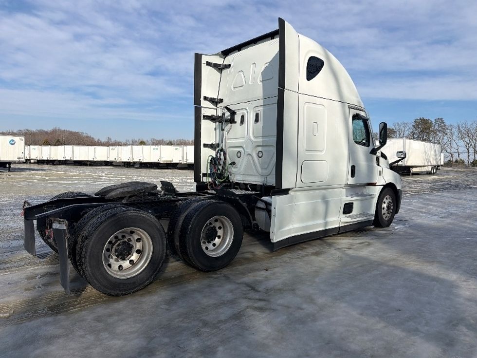 Sleeper Tractor-Heavy Duty Tractors-Freightliner-2021-T12664ST-Greensboro-NC-447,414\n\t\tmiles-$ 66,500 - Image 7