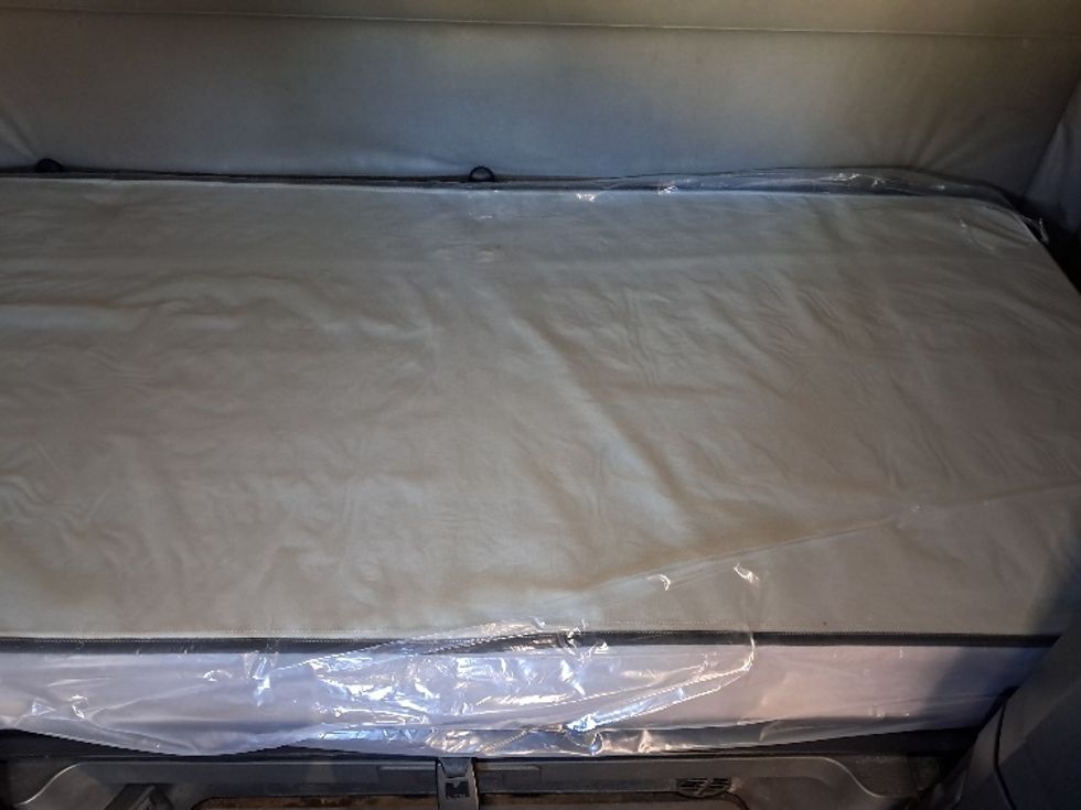 Sleeper Tractor-Heavy Duty Tractors-Freightliner-2021-T12664ST-Greensboro-NC-472,492\n\t\tmiles-$ 73,500 - Image 17