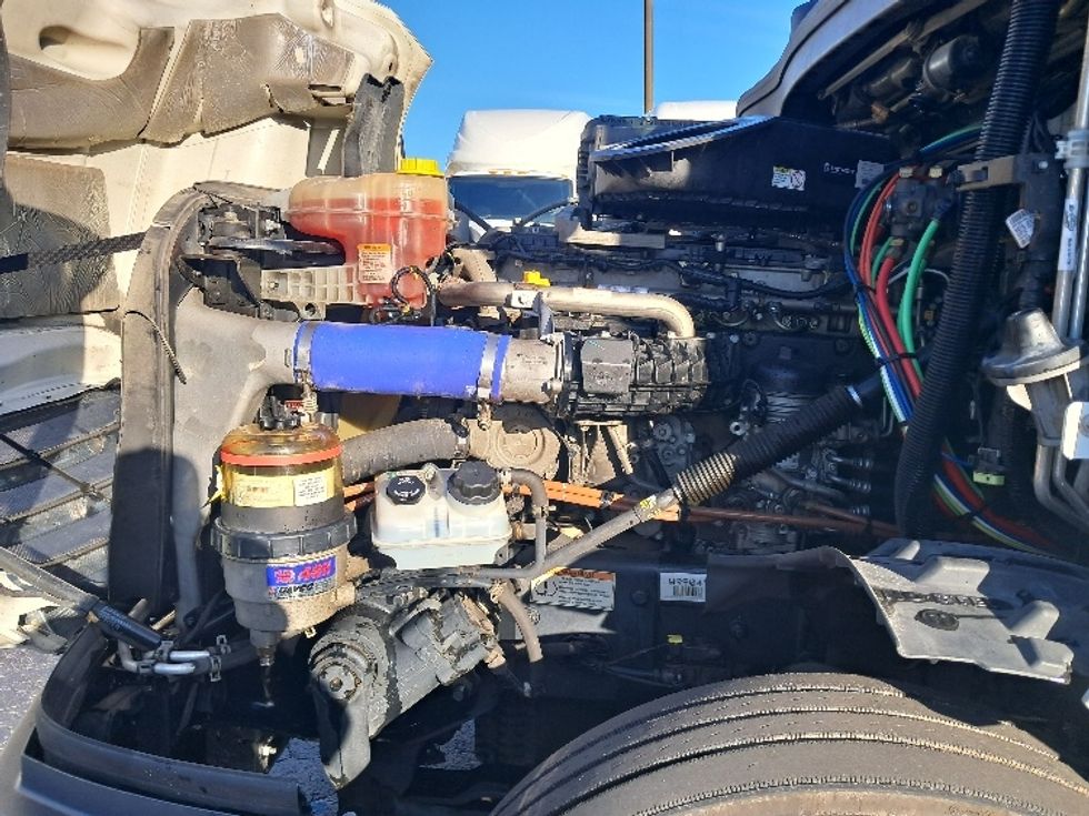 Sleeper Tractor-Heavy Duty Tractors-Freightliner-2021-T12664ST-Greensboro-NC-472,492\n\t\tmiles-$ 73,500 - Image 21