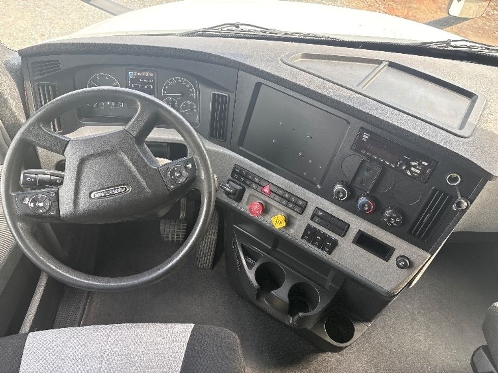 Sleeper Tractor-Heavy Duty Tractors-Freightliner-2021-T12664ST-Greensboro-NC-474,298\n\t\tmiles-$ 67,750 - Image 11