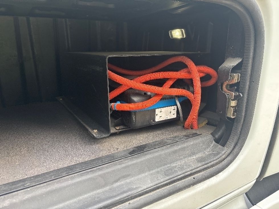 Sleeper Tractor-Heavy Duty Tractors-Freightliner-2021-T12664ST-Greensboro-NC-474,298\n\t\tmiles-$ 67,750 - Image 22