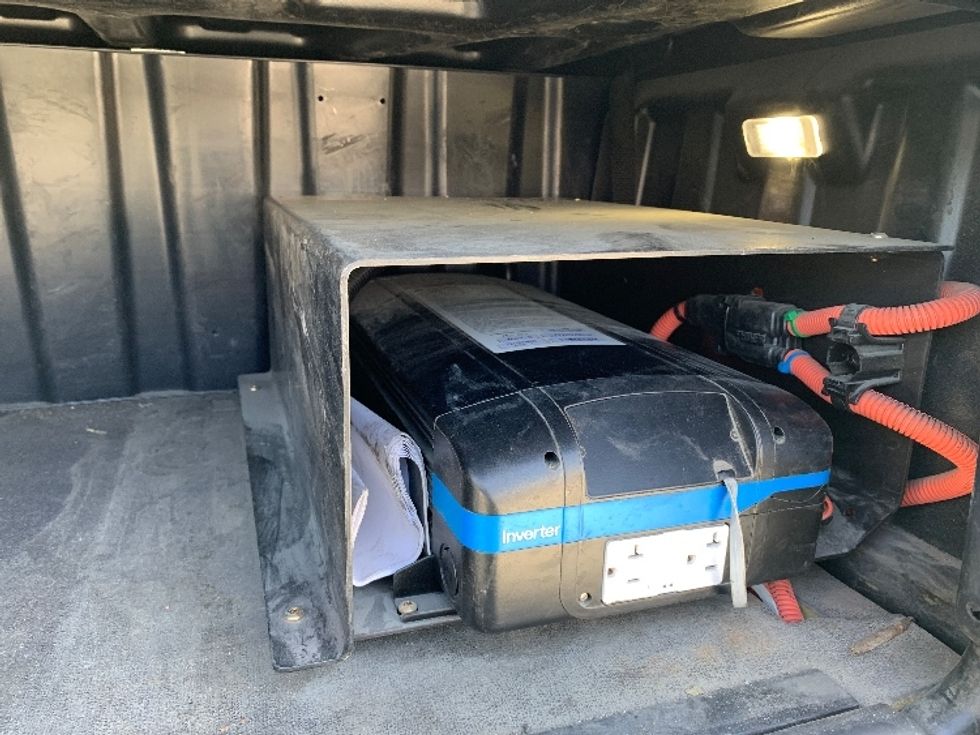 Sleeper Tractor-Heavy Duty Tractors-Freightliner-2021-T12664ST-Greensboro-NC-480,815\n\t\tmiles-$ 68,000 - Image 22