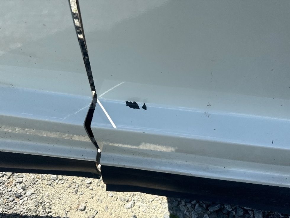 Sleeper Tractor-Heavy Duty Tractors-Freightliner-2021-T12664ST-Greensboro-NC-486,899\n\t\tmiles-$ 73,250 - Image 26