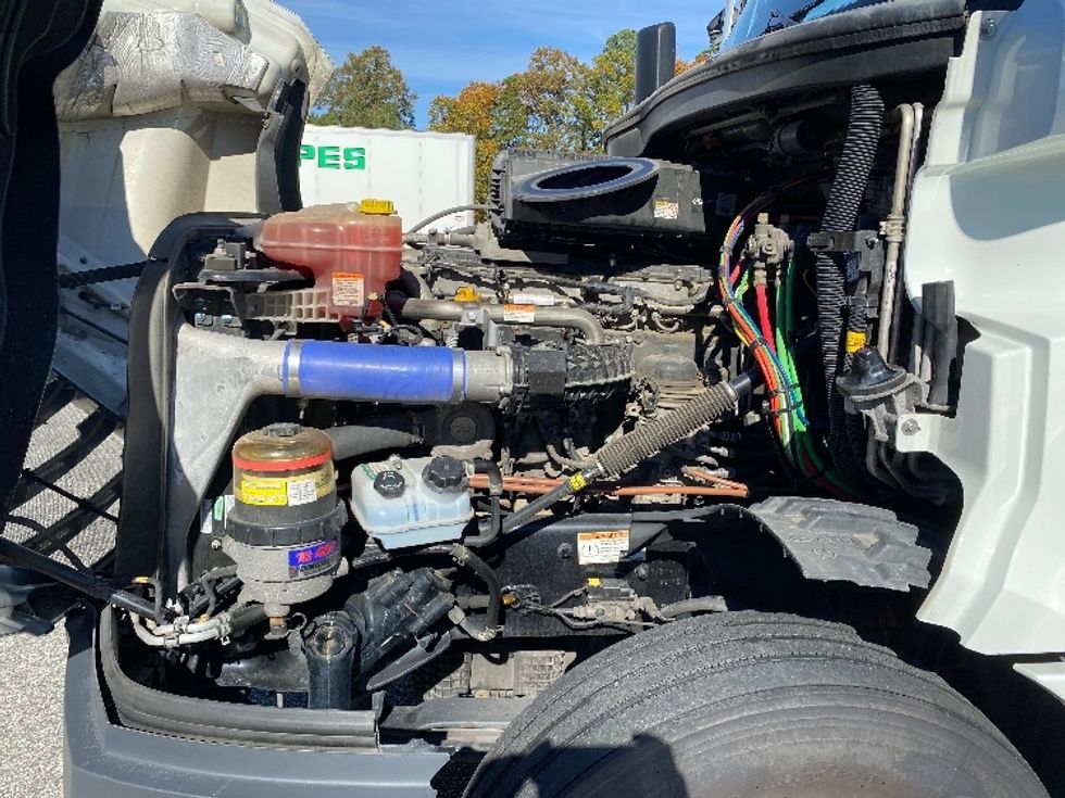 Sleeper Tractor-Heavy Duty Tractors-Freightliner-2021-T12664ST-Greensboro-NC-487,859\n\t\tmiles-$ 71,250 - Image 21