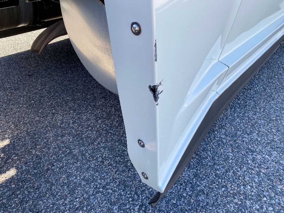 Sleeper Tractor-Heavy Duty Tractors-Freightliner-2021-T12664ST-Greensboro-NC-487,859\n\t\tmiles-$ 71,250 - Image 22