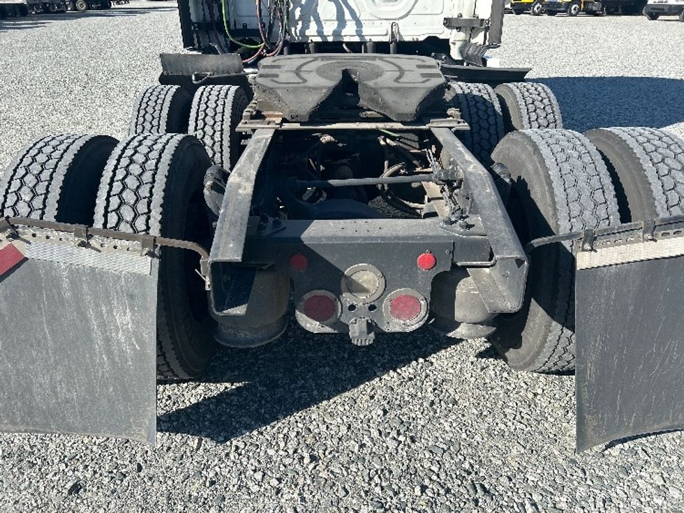 Sleeper Tractor-Heavy Duty Tractors-Freightliner-2021-T12664ST-Greensboro-NC-495,951\n\t\tmiles-$ 65,750 - Image 6