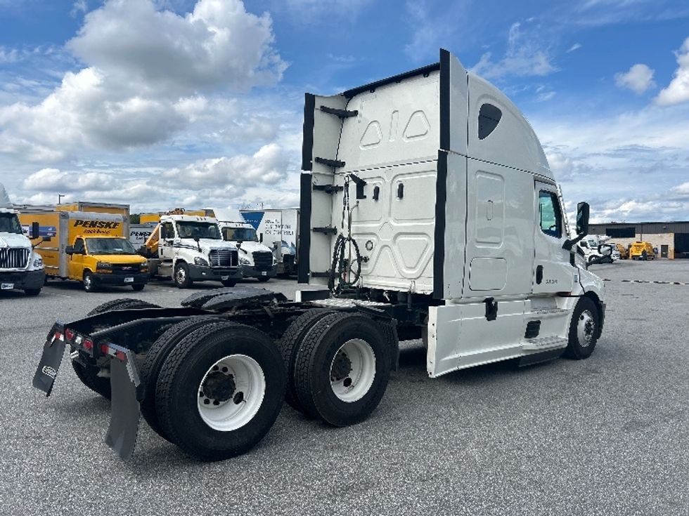 Sleeper Tractor-Heavy Duty Tractors-Freightliner-2021-T12664ST-Greensboro-NC-501,492\n\t\tmiles-$ 69,250 - Image 7