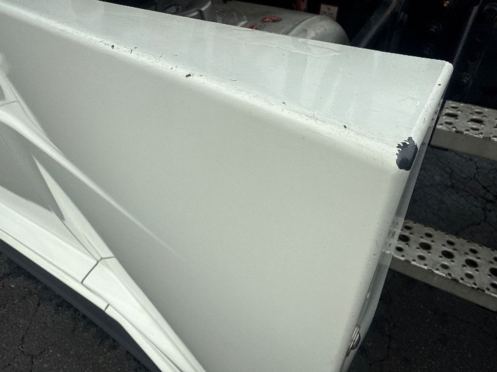 Sleeper Tractor-Heavy Duty Tractors-Freightliner-2021-T12664ST-Greensboro-NC-510,419\n\t\tmiles-$ 60,250 - Image 22