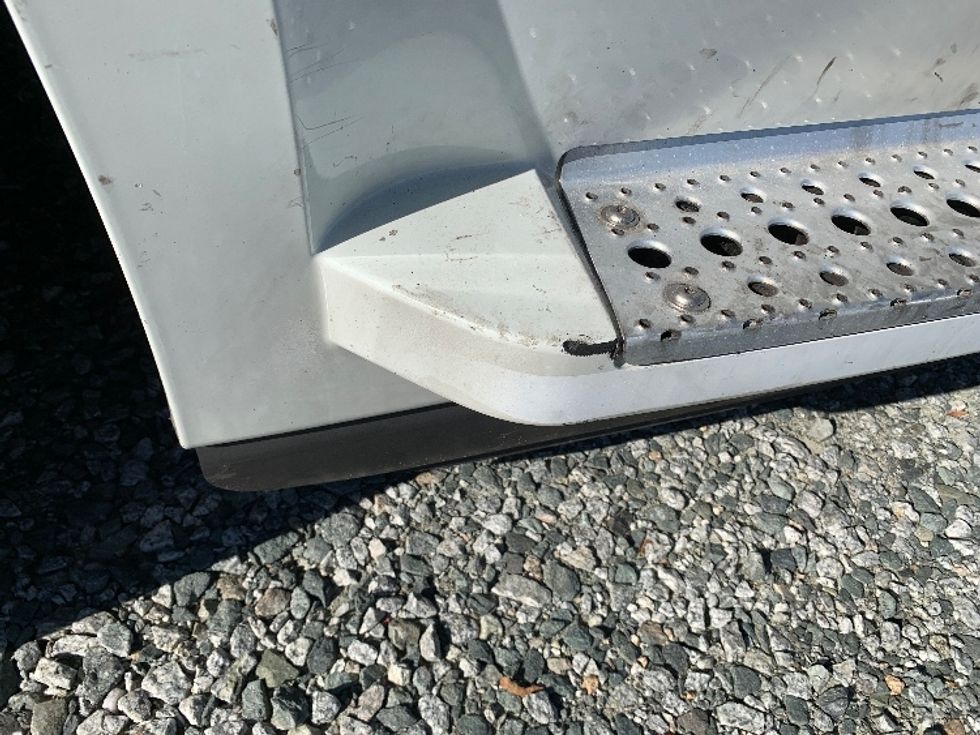 Sleeper Tractor-Heavy Duty Tractors-Freightliner-2021-T12664ST-Greensboro-NC-510,947\n\t\tmiles-$ 69,000 - Image 24