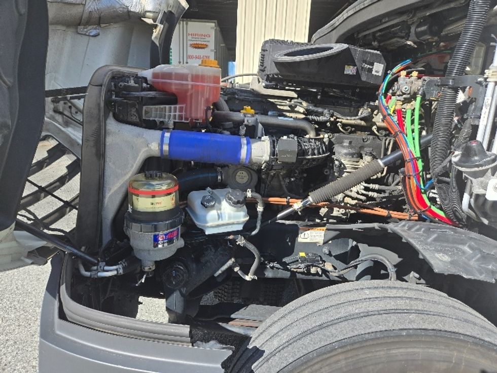 Sleeper Tractor-Heavy Duty Tractors-Freightliner-2021-T12664ST-Greensboro-NC-511,355\n\t\tmiles-$ 69,000 - Image 21