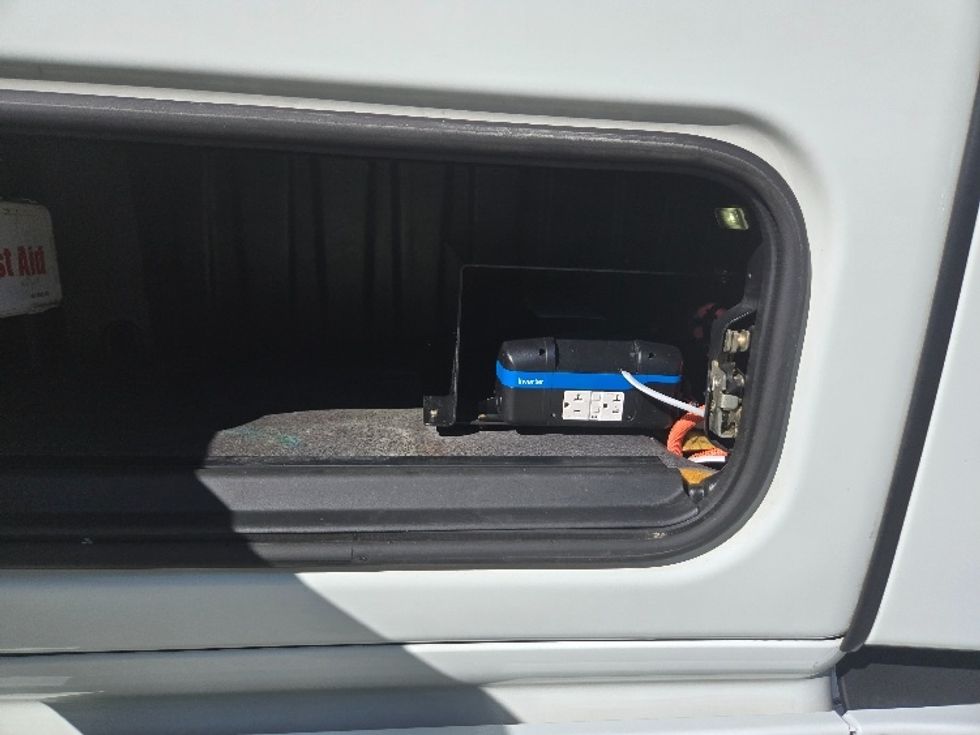 Sleeper Tractor-Heavy Duty Tractors-Freightliner-2021-T12664ST-Greensboro-NC-511,355\n\t\tmiles-$ 69,000 - Image 22