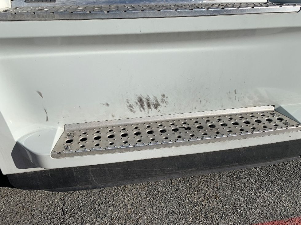 Sleeper Tractor-Heavy Duty Tractors-Freightliner-2021-T12664ST-Greensboro-NC-515,753\n\t\tmiles-$ 61,250 - Image 23