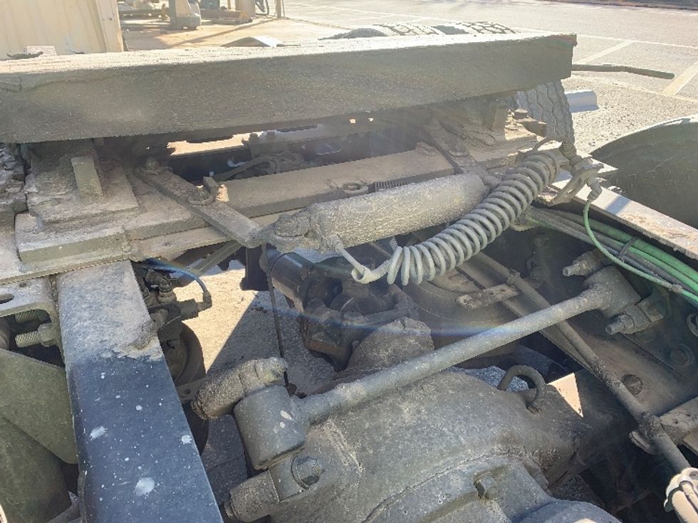 Sleeper Tractor-Heavy Duty Tractors-Freightliner-2021-T12664ST-Greensboro-NC-515,753\n\t\tmiles-$ 61,250 - Image 24