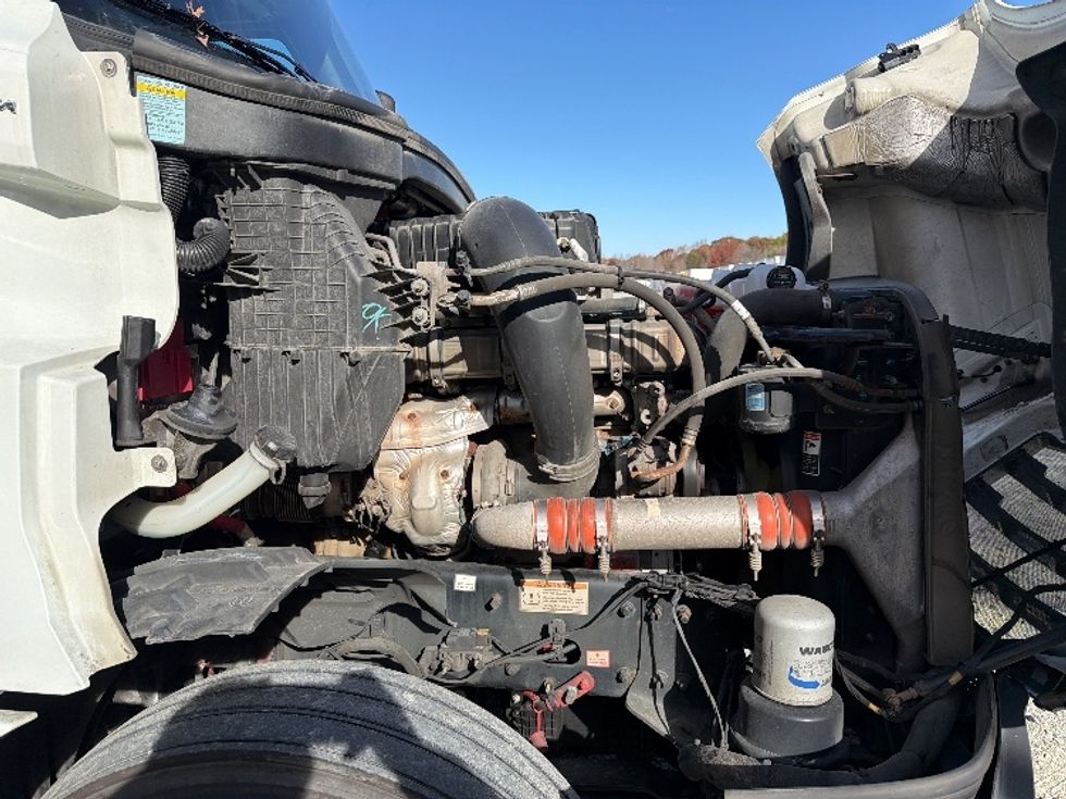 Sleeper Tractor-Heavy Duty Tractors-Freightliner-2021-T12664ST-Greensboro-NC-526,545\n\t\tmiles-$ 67,500 - Image 20