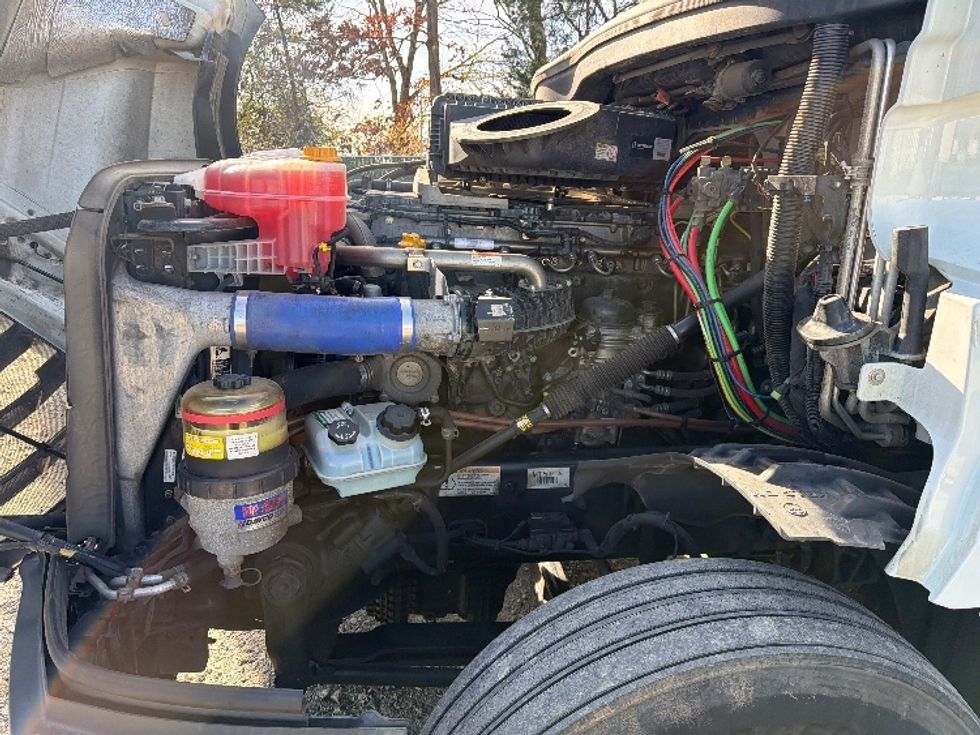 Sleeper Tractor-Heavy Duty Tractors-Freightliner-2021-T12664ST-Greensboro-NC-526,545\n\t\tmiles-$ 67,500 - Image 21