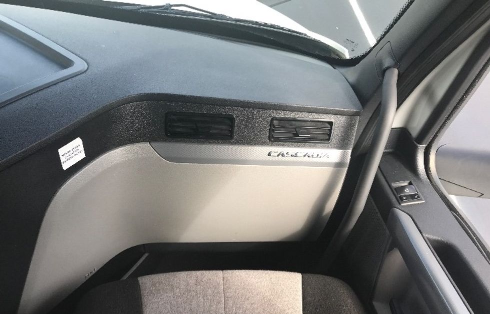 Sleeper Tractor-Heavy Duty Tractors-Freightliner-2021-T12664ST-Greensboro-NC-527,852\n\t\tmiles-$ 62,500 - Image 14