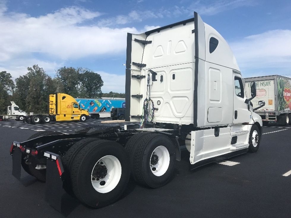 Sleeper Tractor-Heavy Duty Tractors-Freightliner-2021-T12664ST-Greensboro-NC-527,852\n\t\tmiles-$ 62,500 - Image 7