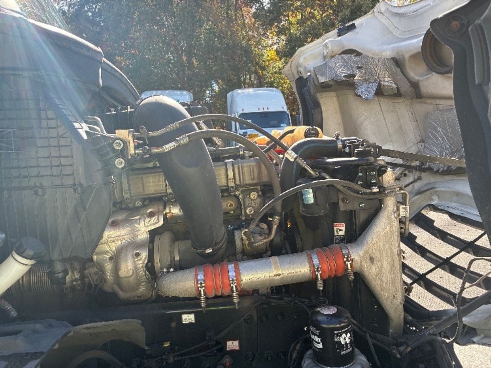 Sleeper Tractor-Heavy Duty Tractors-Freightliner-2021-T12664ST-Greensboro-NC-528,282\n\t\tmiles-$ 67,250 - Image 20