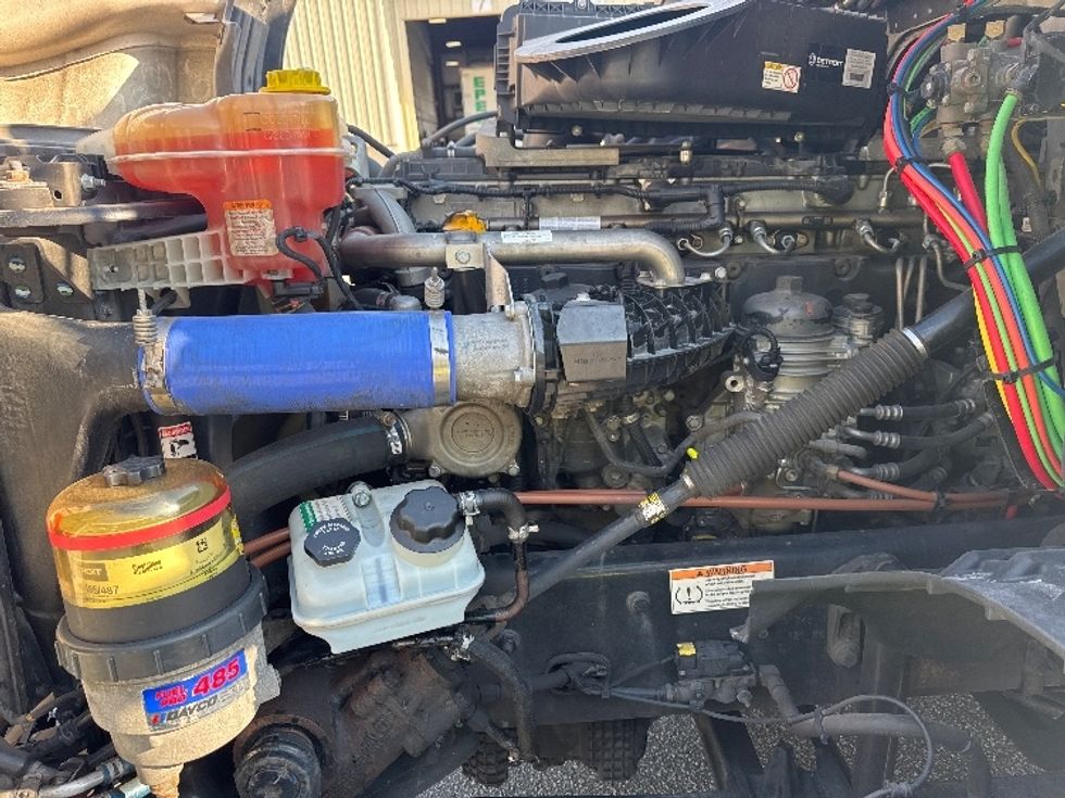 Sleeper Tractor-Heavy Duty Tractors-Freightliner-2021-T12664ST-Greensboro-NC-540,126\n\t\tmiles-$ 68,500 - Image 21