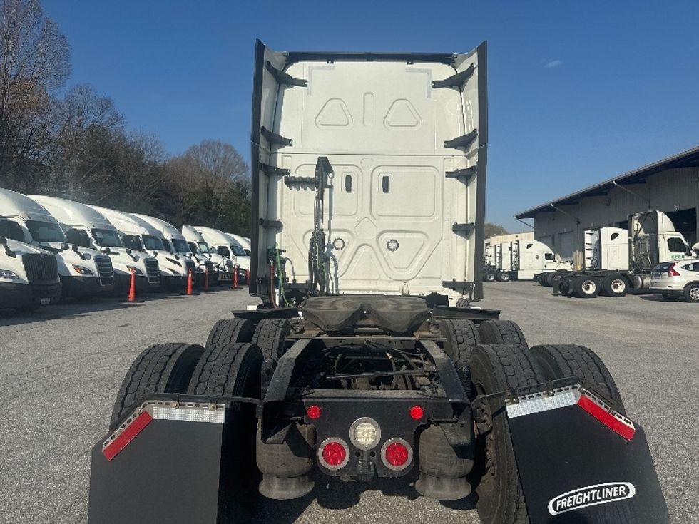 Sleeper Tractor-Heavy Duty Tractors-Freightliner-2021-T12664ST-Greensboro-NC-540,126\n\t\tmiles-$ 68,500 - Image 6