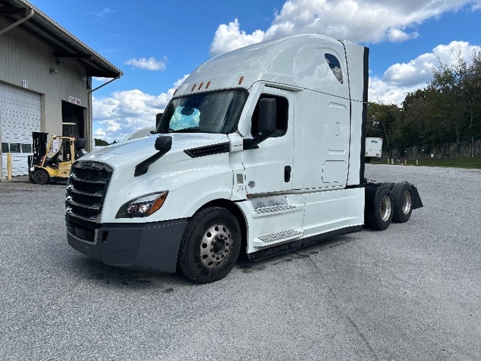 Sleeper Tractor-Heavy Duty Tractors-Freightliner-2021-T12664ST-Greensboro-NC-547,238\n\t\tmiles-$ 61,250 - Image 3