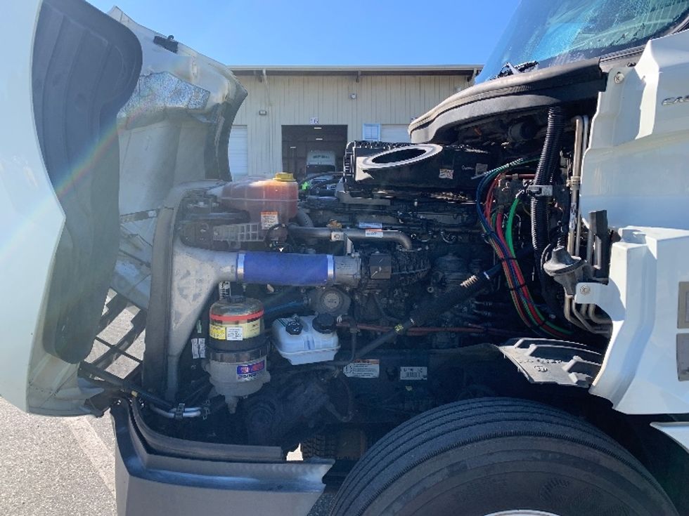 Sleeper Tractor-Heavy Duty Tractors-Freightliner-2021-T12664ST-Greensboro-NC-548,075\n\t\tmiles-$ 64,000 - Image 21