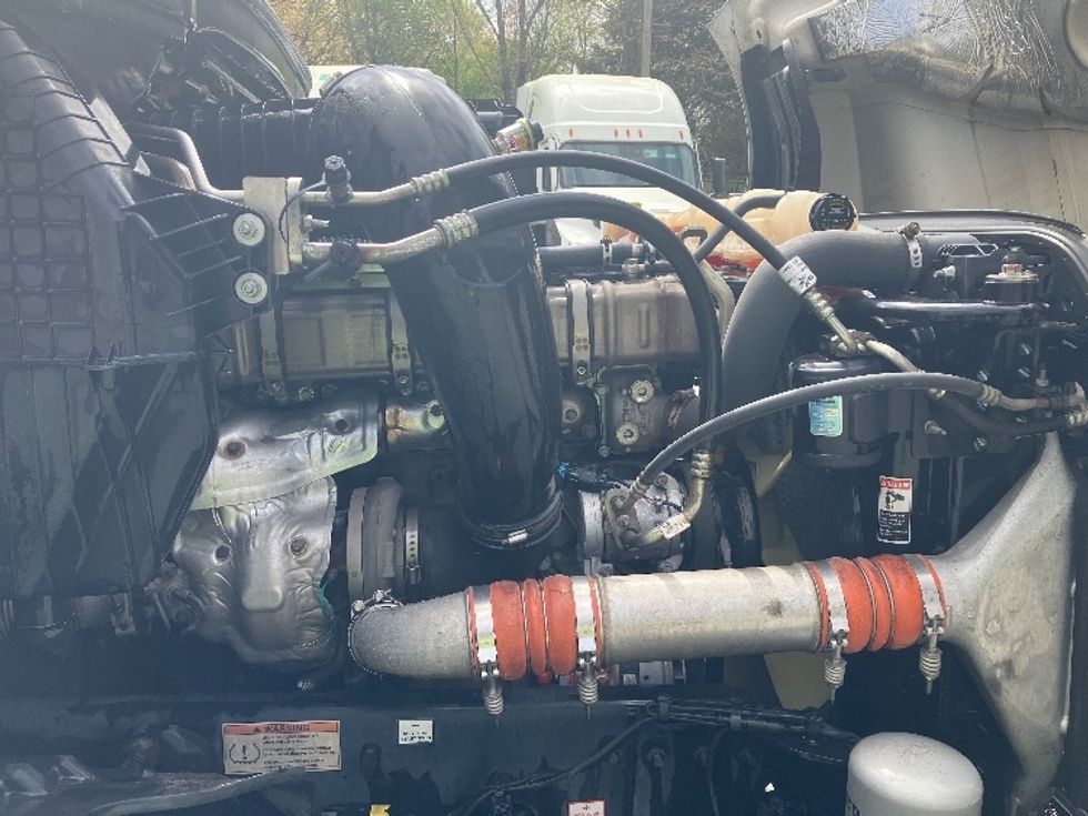 Sleeper Tractor-Heavy Duty Tractors-Freightliner-2021-T12664ST-Greensboro-NC-561,078\n\t\tmiles-$ 62,250 - Image 20