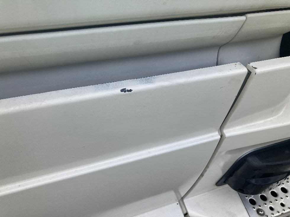 Sleeper Tractor-Heavy Duty Tractors-Freightliner-2021-T12664ST-Greensboro-NC-561,078\n\t\tmiles-$ 62,250 - Image 26