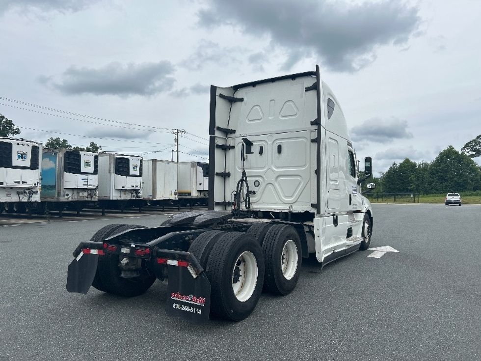 Sleeper Tractor-Heavy Duty Tractors-Freightliner-2021-T12664ST-Greensboro-NC-563,182\n\t\tmiles-$ 59,250 - Image 7