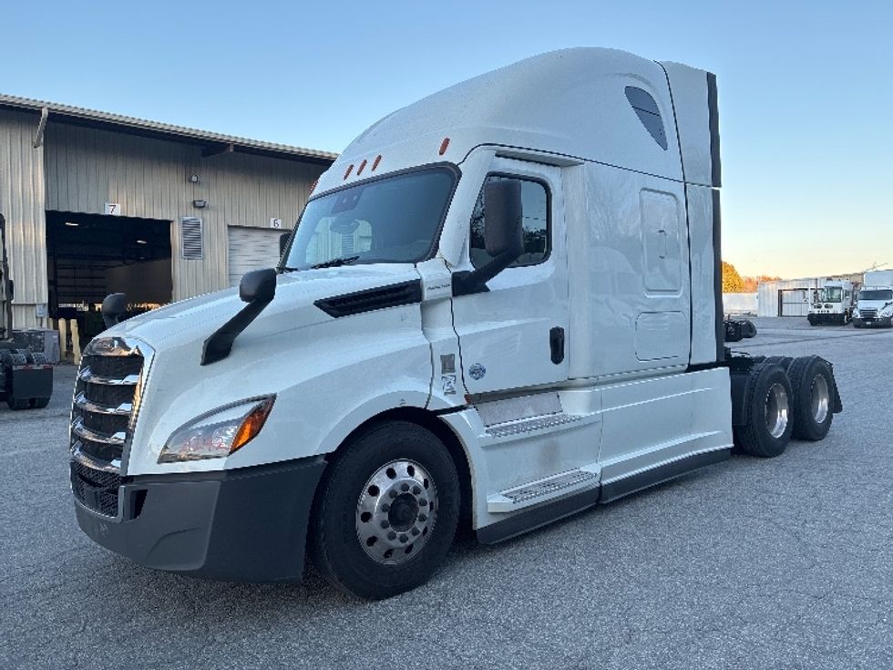 Sleeper Tractor-Heavy Duty Tractors-Freightliner-2021-T12664ST-Greensboro-NC-598,996\n\t\tmiles-$ 56,750 - Image 3