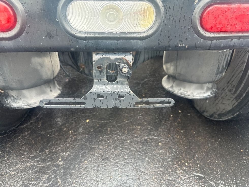 Sleeper Tractor-Heavy Duty Tractors-Freightliner-2021-T12664ST-Greensboro-NC-633,907\n\t\tmiles-$ 56,750 - Image 25