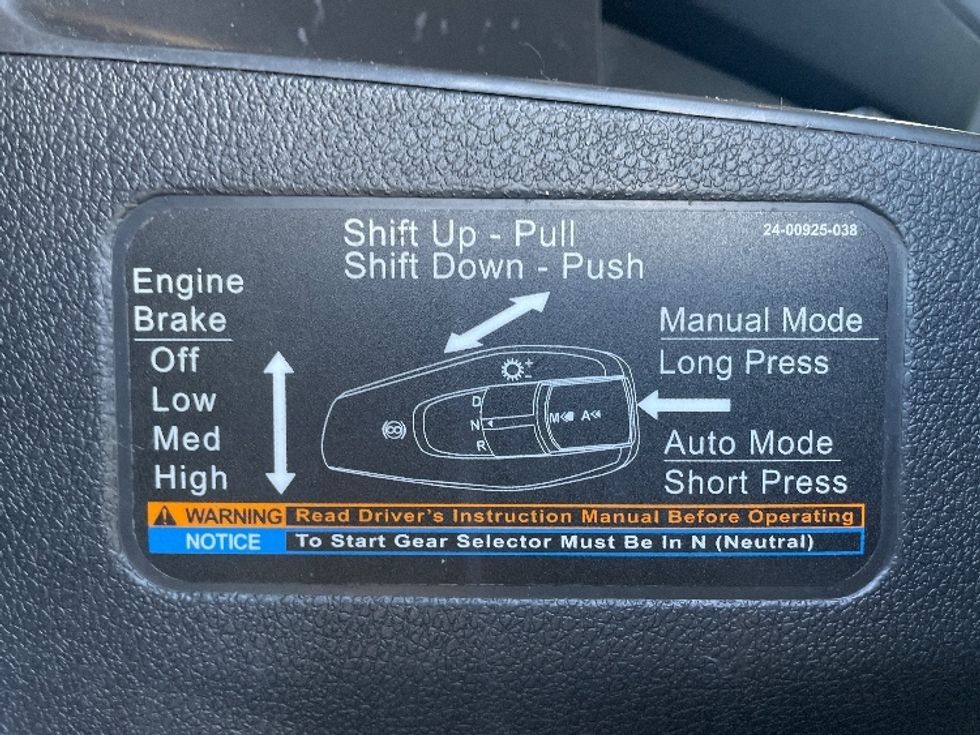 Sleeper Tractor-Heavy Duty Tractors-Freightliner-2021-T12664ST-Greenville-SC-442,903\n\t\tmiles-$ 71,750 - Image 22