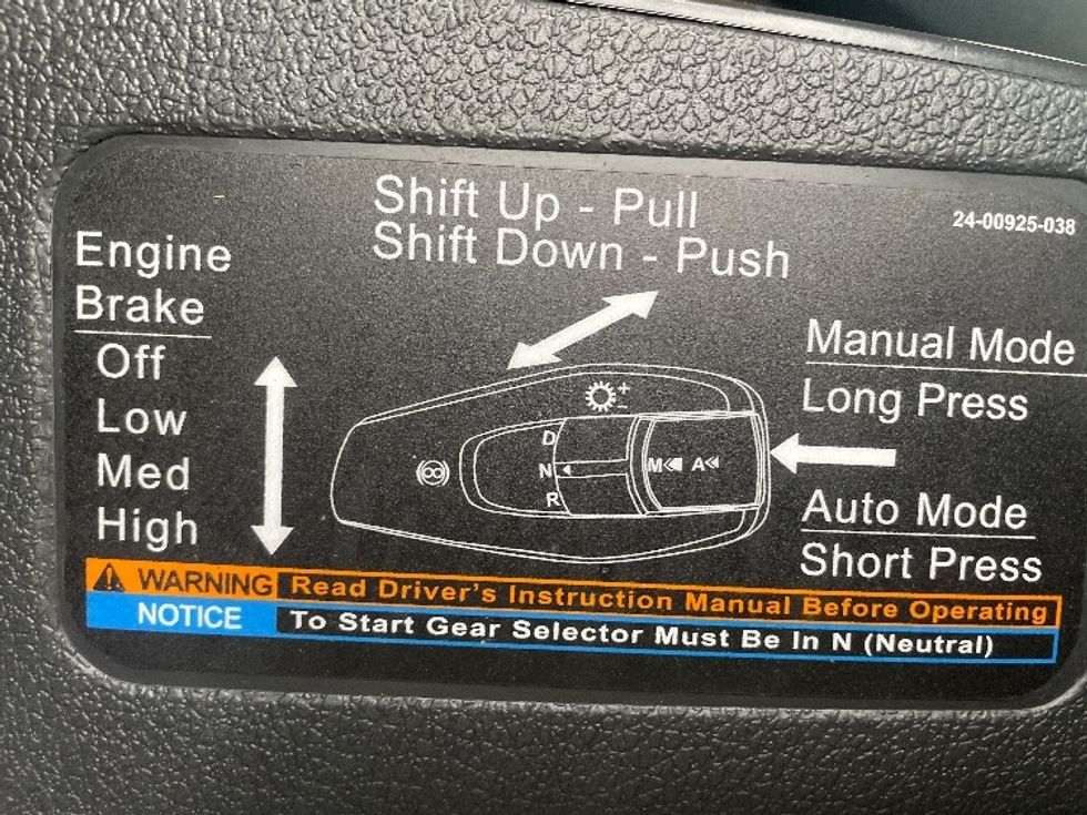 Sleeper Tractor-Heavy Duty Tractors-Freightliner-2021-T12664ST-Greenville-SC-485,597\n\t\tmiles-$ 66,750 - Image 22