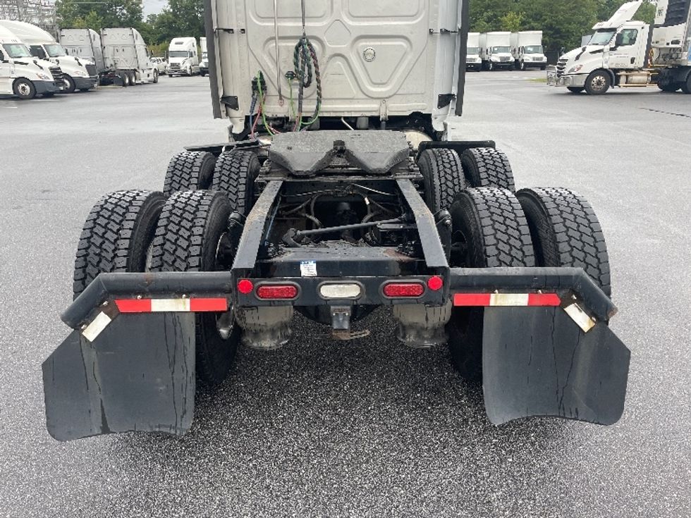 Sleeper Tractor-Heavy Duty Tractors-Freightliner-2021-T12664ST-Greenville-SC-485,597\n\t\tmiles-$ 66,750 - Image 6