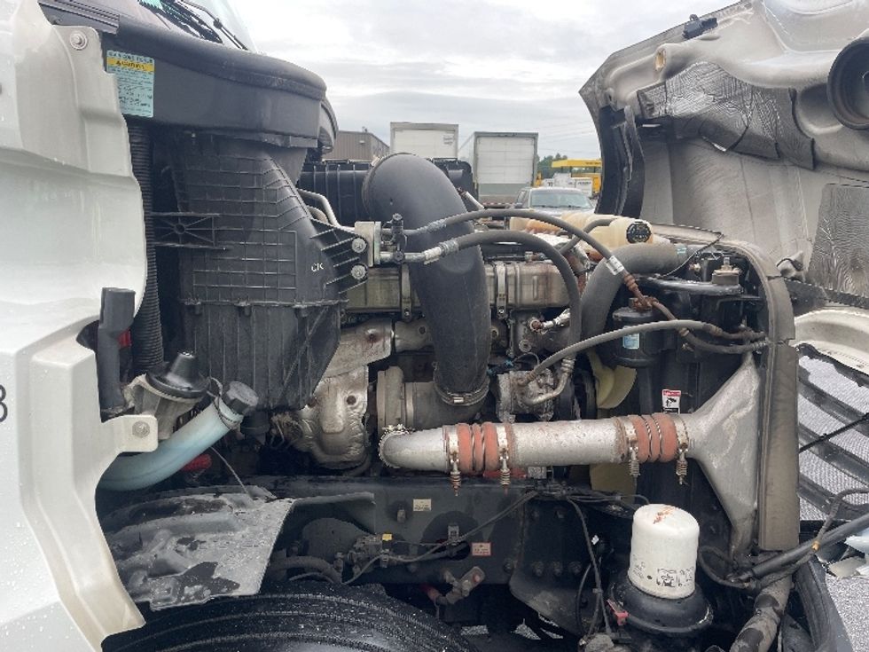 Sleeper Tractor-Heavy Duty Tractors-Freightliner-2021-T12664ST-Greenville-SC-491,353\n\t\tmiles-$ 66,250 - Image 20