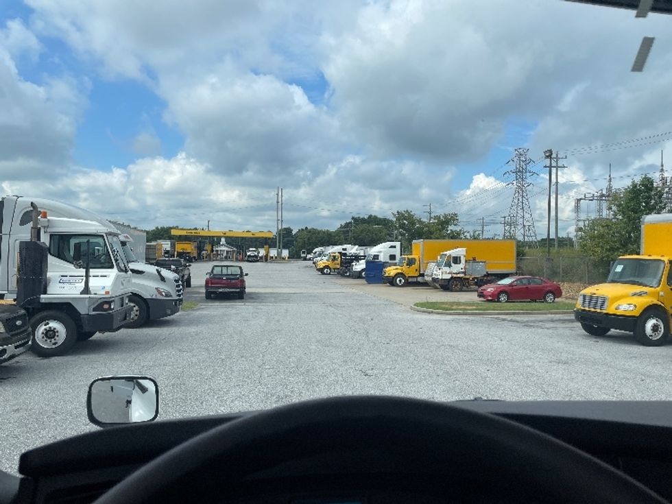 Sleeper Tractor-Heavy Duty Tractors-Freightliner-2021-T12664ST-Greenville-SC-526,888\n\t\tmiles-$ 64,500 - Image 11