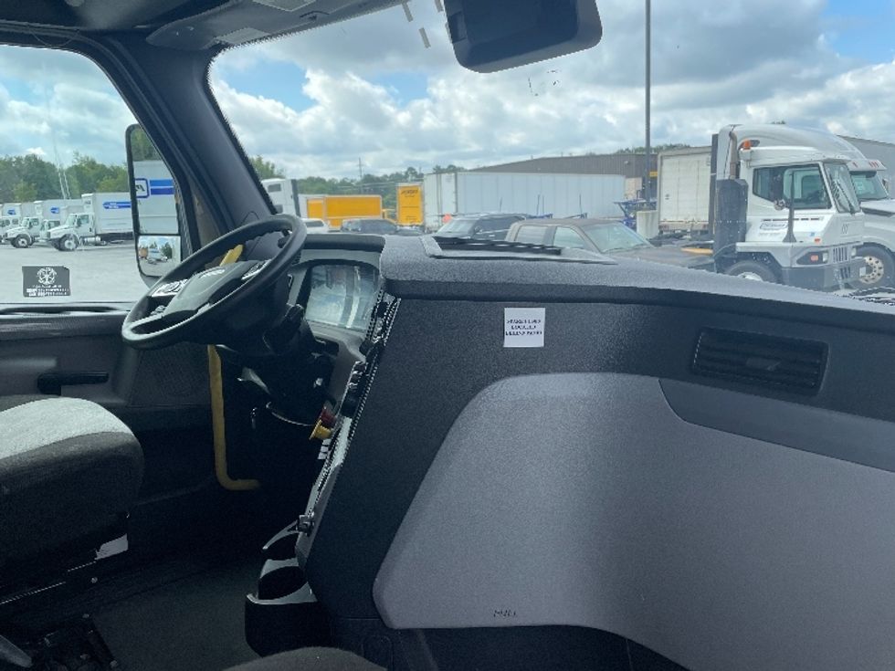 Sleeper Tractor-Heavy Duty Tractors-Freightliner-2021-T12664ST-Greenville-SC-526,888\n\t\tmiles-$ 64,500 - Image 15