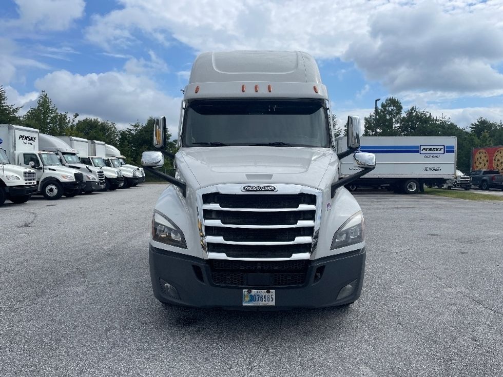 Sleeper Tractor-Heavy Duty Tractors-Freightliner-2021-T12664ST-Greenville-SC-526,888\n\t\tmiles-$ 64,500 - Image 2