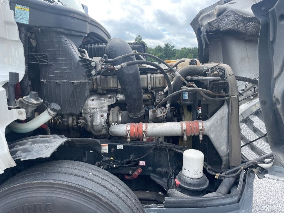 Sleeper Tractor-Heavy Duty Tractors-Freightliner-2021-T12664ST-Greenville-SC-526,888\n\t\tmiles-$ 64,500 - Image 20