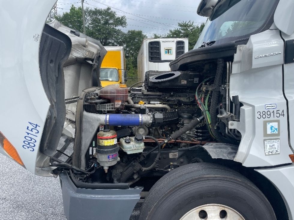 Sleeper Tractor-Heavy Duty Tractors-Freightliner-2021-T12664ST-Greenville-SC-526,888\n\t\tmiles-$ 64,500 - Image 21