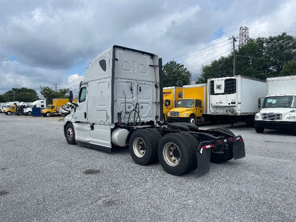 Sleeper Tractor-Heavy Duty Tractors-Freightliner-2021-T12664ST-Greenville-SC-526,888\n\t\tmiles-$ 64,500 - Image 5