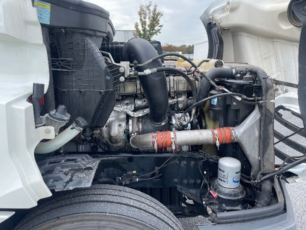 Sleeper Tractor-Heavy Duty Tractors-Freightliner-2021-T12664ST-Greenville-SC-595,092\n\t\tmiles-$ 56,500 - Image 20