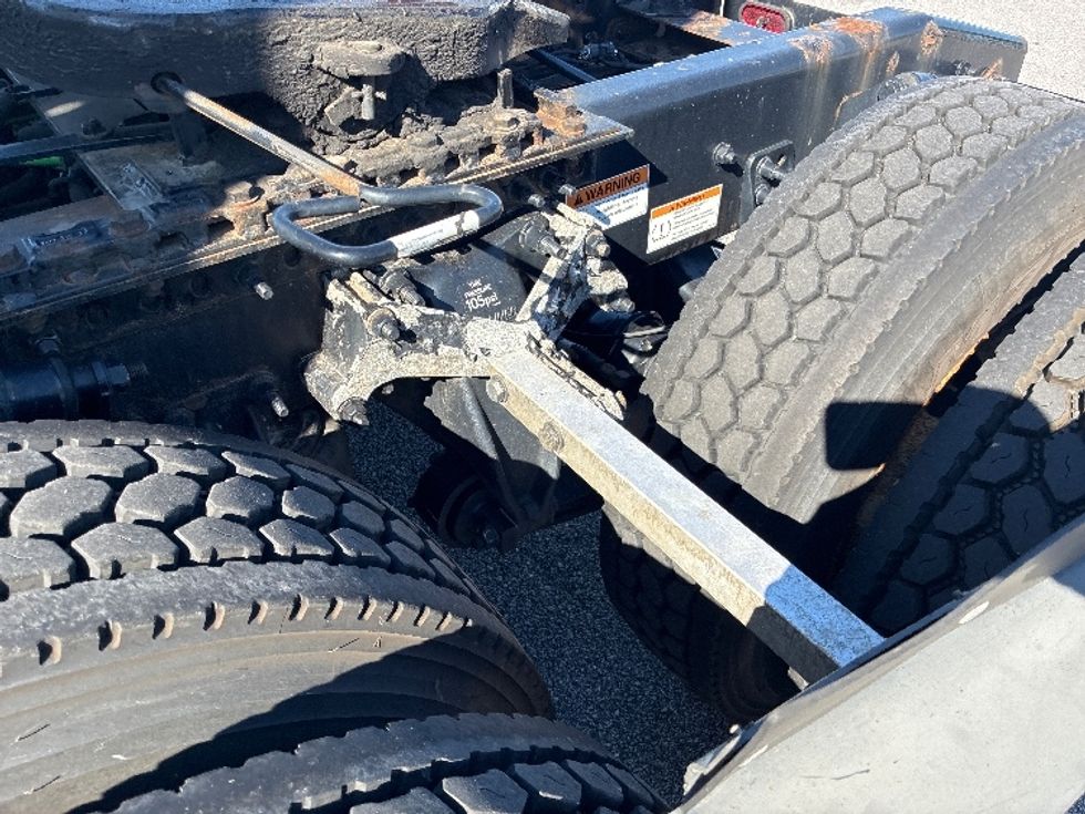 Sleeper Tractor-Heavy Duty Tractors-Freightliner-2021-T12664ST-Greenville-SC-627,647\n\t\tmiles-$ 51,250 - Image 25