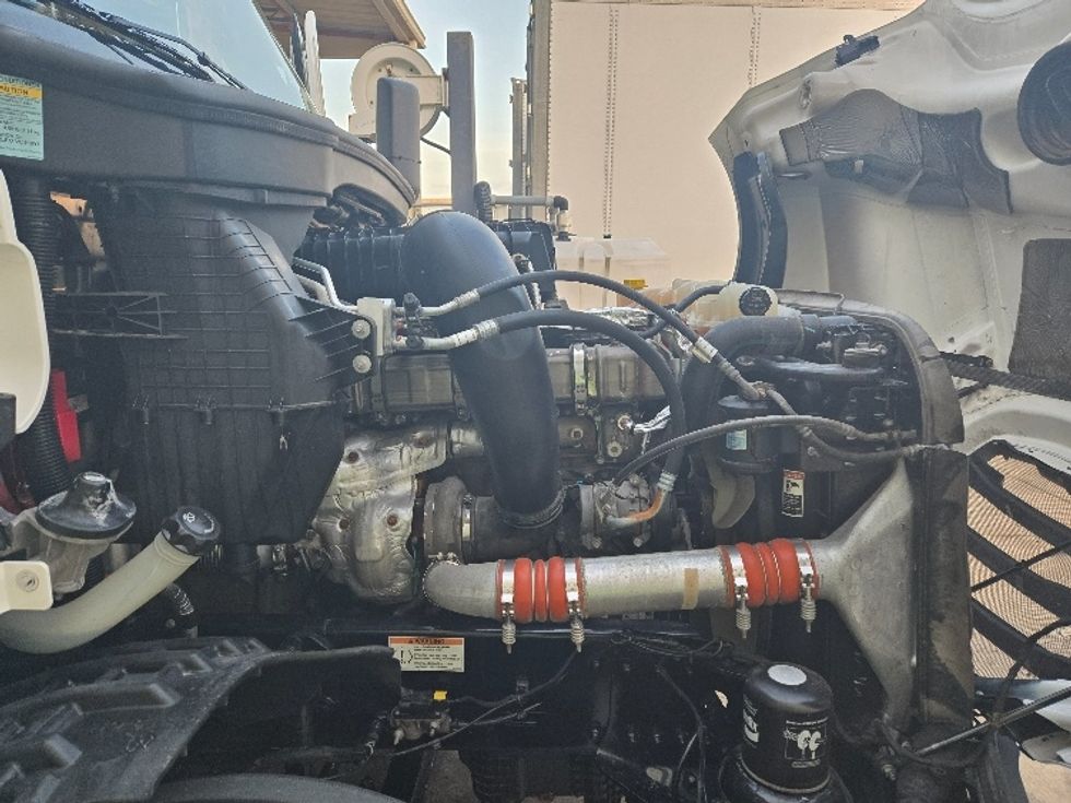 Sleeper Tractor-Heavy Duty Tractors-Freightliner-2021-T12664ST-Harahan-LA-613,222\n\t\tmiles-$ 58,750 - Image 20