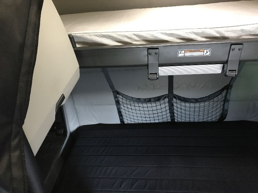 Sleeper Tractor-Heavy Duty Tractors-Freightliner-2021-T12664ST-Harrisonburg-VA-588,791\n\t\tmiles-$ 54,750 - Image 16