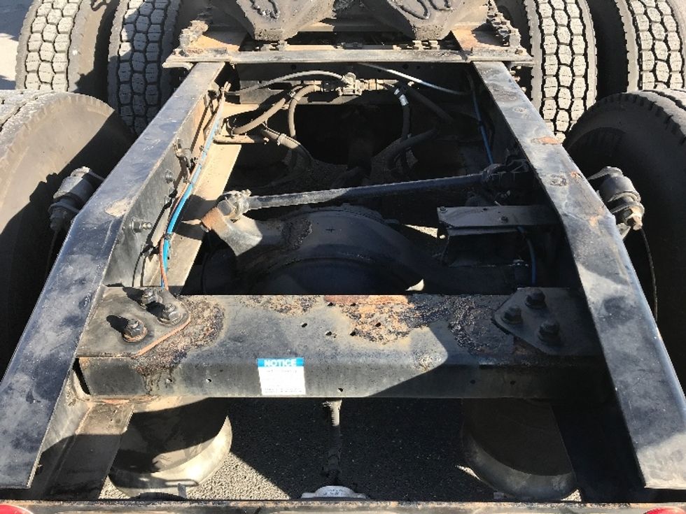 Sleeper Tractor-Heavy Duty Tractors-Freightliner-2021-T12664ST-Harrisonburg-VA-588,791\n\t\tmiles-$ 54,750 - Image 23