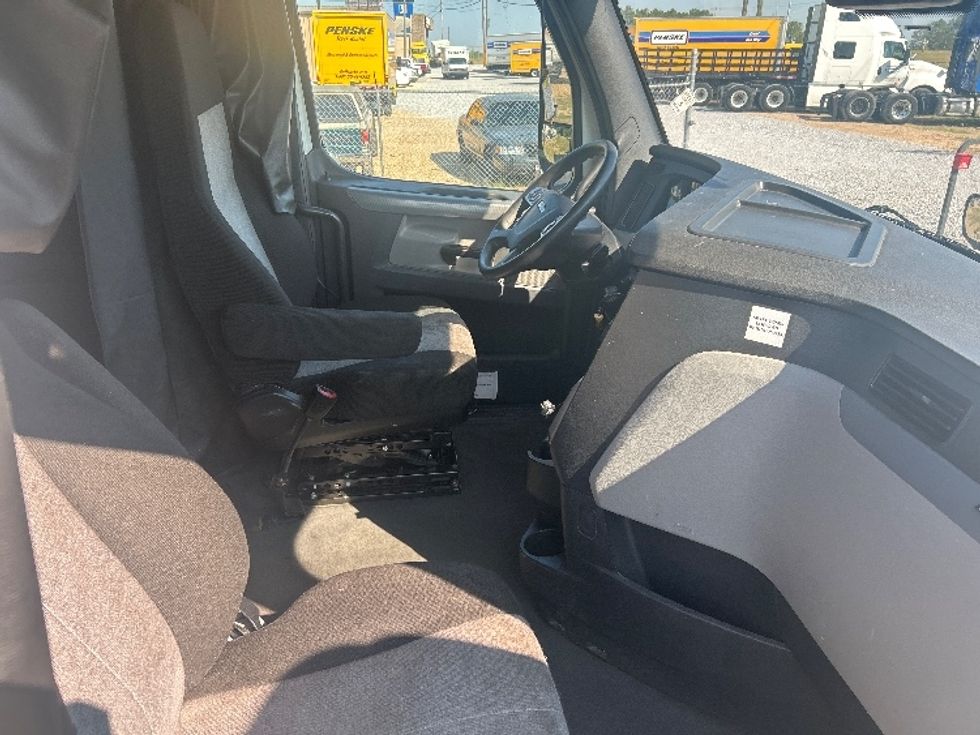 Sleeper Tractor-Heavy Duty Tractors-Freightliner-2021-T12664ST-Hattiesburg-MS-458,575\n\t\tmiles-$ 70,250 - Image 15