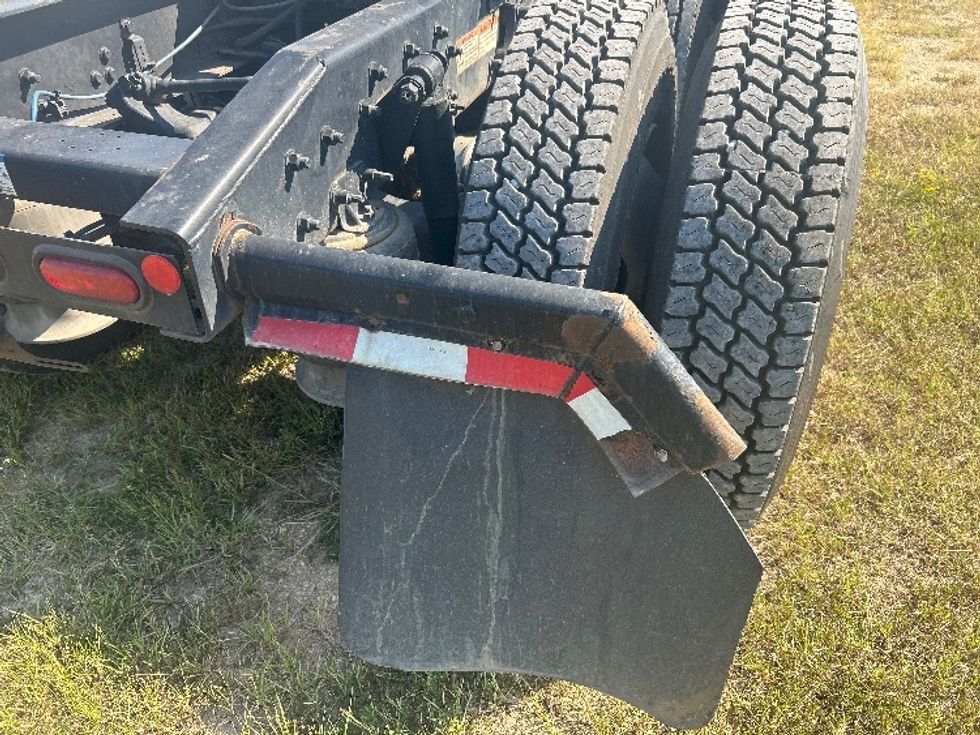 Sleeper Tractor-Heavy Duty Tractors-Freightliner-2021-T12664ST-Hattiesburg-MS-458,575\n\t\tmiles-$ 70,250 - Image 23