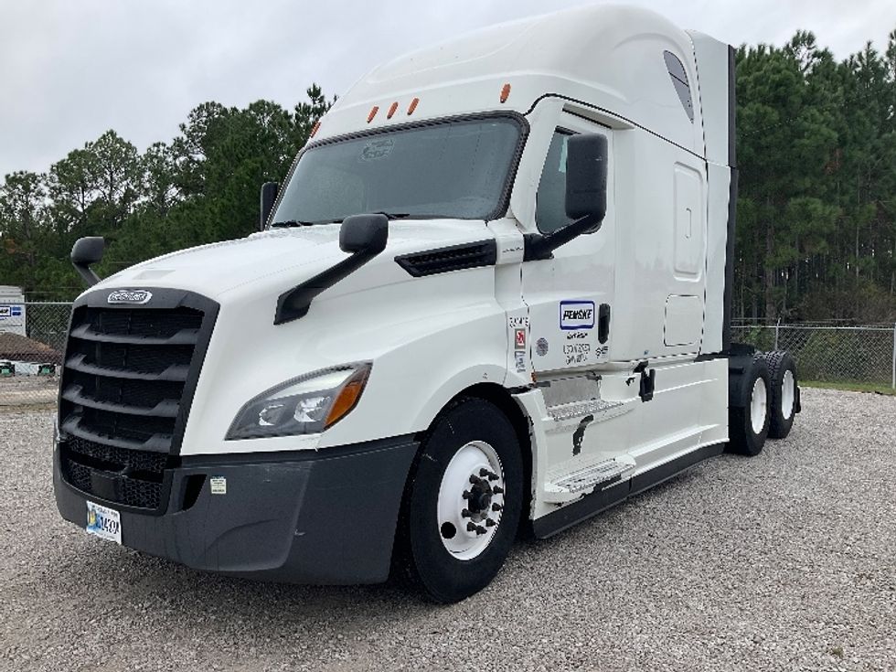 Sleeper Tractor-Heavy Duty Tractors-Freightliner-2021-T12664ST-Hattiesburg-MS-532,038\n\t\tmiles-$ 70,250 - Image 3